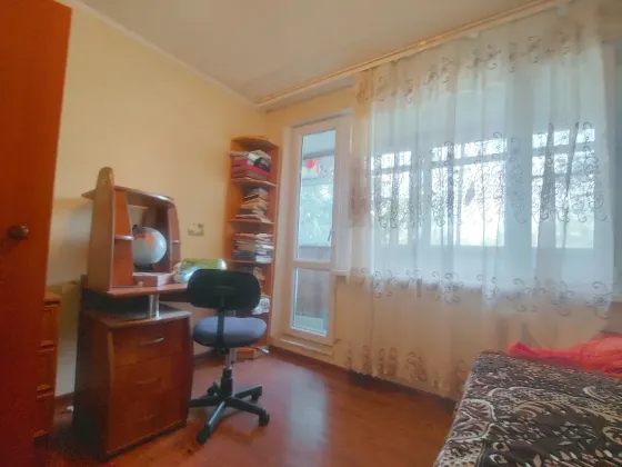 Трехкомнатная квартира в Зугрэс 2 Зугрэс