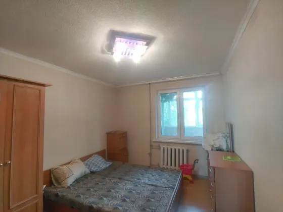 Трехкомнатная квартира в Зугрэс 2 Зугрэс