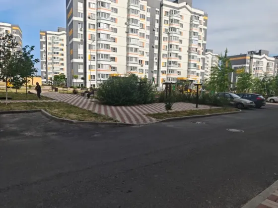 Продается 2-комнатная квартира в Приморском районе Мариуполь