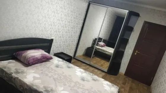 Сдам трехкомнатную квартиру в Калининском районе, ориентир Калининский рынок Донецк