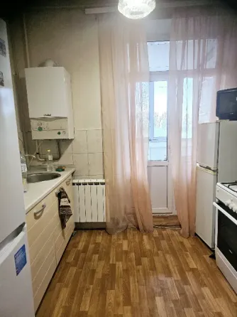 Продам 3 комнатную Сталинку 70 кв.м. Макеевка