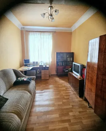 Продам 3 комнатную Сталинку 70 кв.м. Макеевка