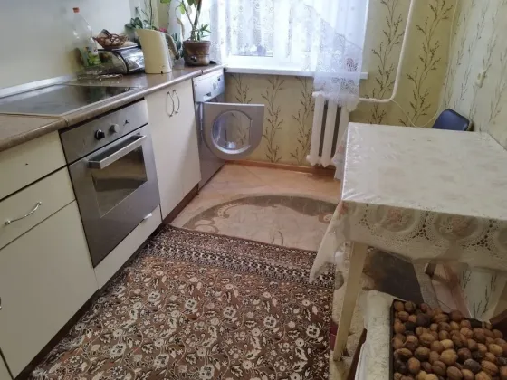 Продам 2-х ком.кв. Текстильщик , рядом рынок. Документы готовы. Донецк