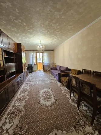 Продам 3к крупногабаритную Сталинку площадью 81 кв м. Макеевка