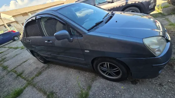 Suzuki Liana Феодосия