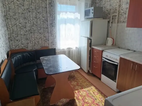 Сдается крупногабаритная 1-квартира Буденновский район пл.Буденного. Донецк