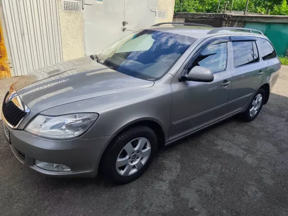 Skoda Octavia 1.4 AMT Макеевка