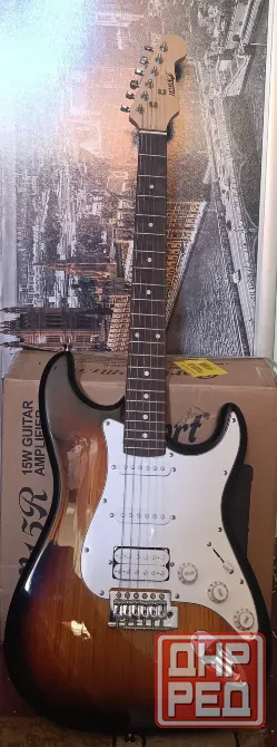 Электрогитара Homeage HEG320SB, комбоусилитель Cort CM15R EU DB, и ремень для гитары от Dunlop Макеевка - изображение 1