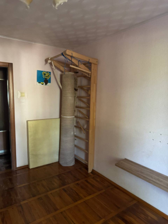 Продам 3км.кв.Левый Берег Ленинградский рынок Солнечный Мариуполь