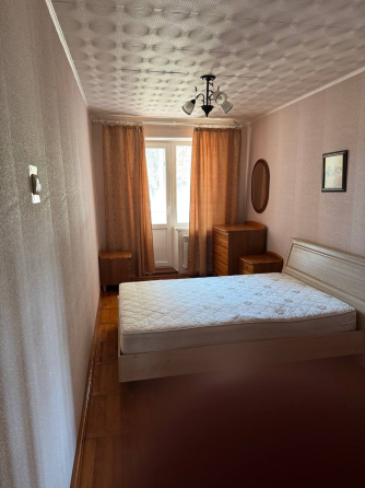 Продам 3км.кв.Левый Берег Ленинградский рынок Солнечный Мариуполь