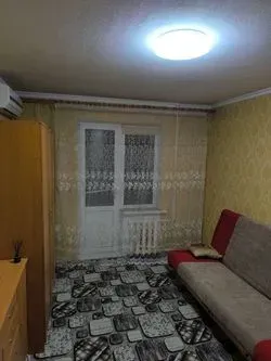 сдам однокомнатную квартиру в калининском районе. Донецк