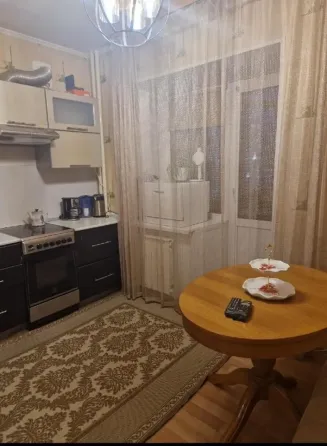 Сдам 1к. квартиру ул. Колесниковой, ориентир 1-я площадка, 2/5 эт. с балконом Донецк