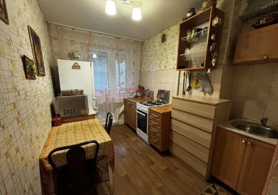 Сдаётся 2-х комнатная квартира в Ворошиловском районе, Крытый рынок Донецк