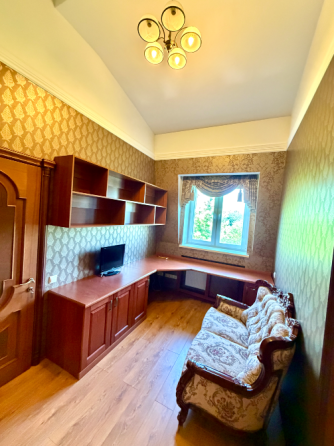 Липки. Продажа 5-ти комн.кв-ры. Донецк