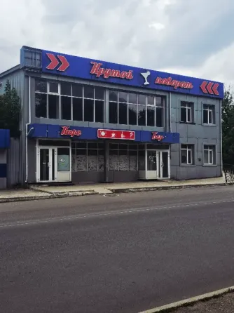 Продам отдельно стоящее здание торгово-развлекательного центра "Крутой поворот" Макеевка