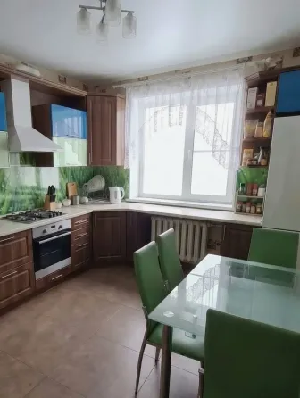 Сдам 2комнатную квартиру в Донецке (49 кв.м) на длительный срок Донецк