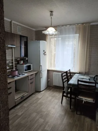 Сдам на длительный срок уютную однокомнатную квартиру Донецк