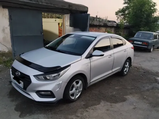Продам Hyundai Solaris Донецк