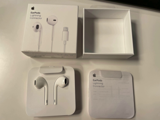Наушники Apple EarPods, 3.5 и Lighting Донецк