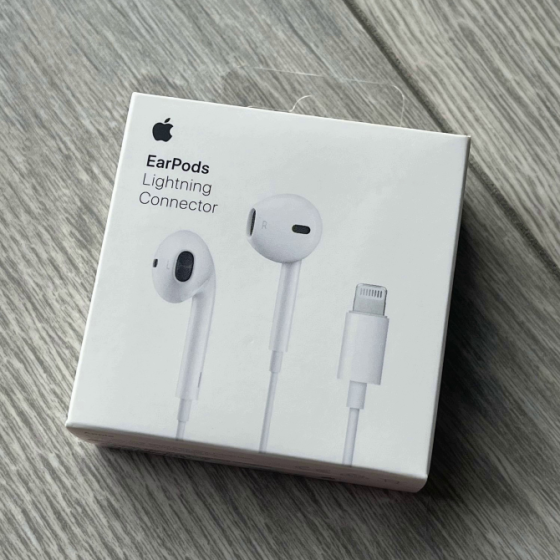 Наушники Apple EarPods, 3.5 и Lighting Донецк