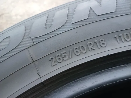 Продаю резину 265 60 18 Донецк