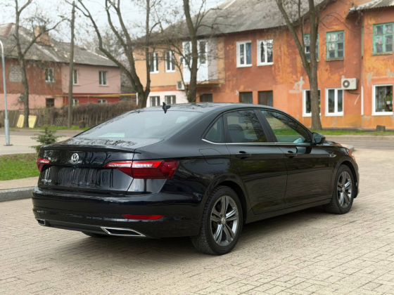 Volkswagen Jetta MK7 R-Line полное переоформление Донецк