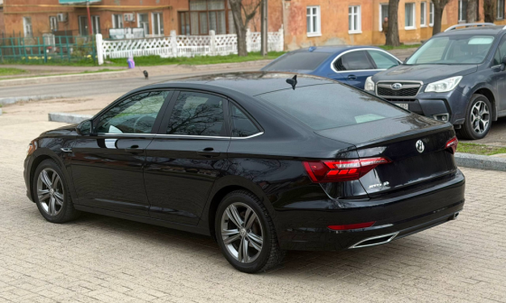 Volkswagen Jetta MK7 R-Line полное переоформление Донецк