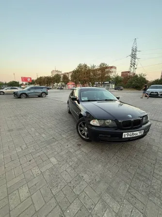 Продам BMW 3 Series. Гаражное хранение! Два комплекта резины на дисках Донецк