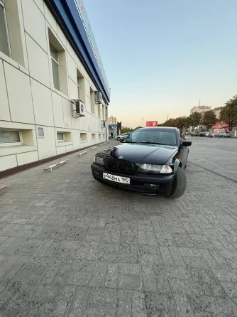 Продам BMW 3 Series. Гаражное хранение! Два комплекта резины на дисках Донецк