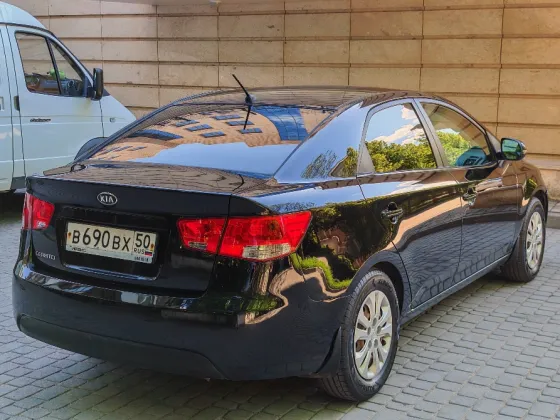2013 Kia Cerato 1.6 Донецк