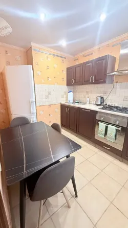 Сдается 2 х комн квартира высокого класса центре города Донецк