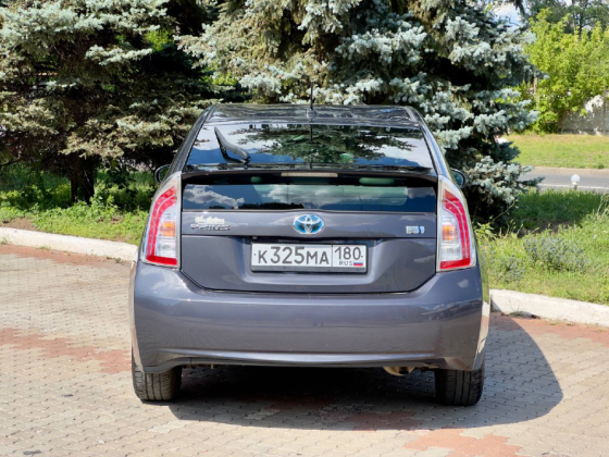 Toyota Prius 2015г.в. Донецк