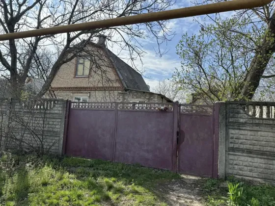 Двухэтажный дом в Ленинском р-не, Донецк