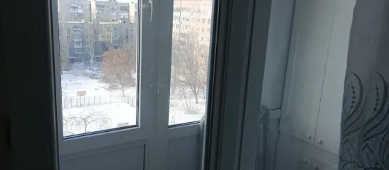Продам однокомнатную ул прожекторная Донецк