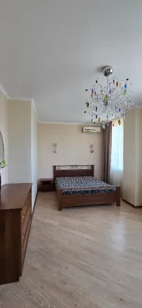 Евротрешка в новом доме. 90 м2. Центр города. Донецк