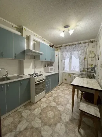 сдается 2х-ком квартира.ворошиловский район , площадь конституции,6 . Донецк