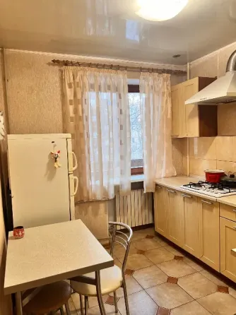 сдается 1к.кв, 7/9 эт, ворошиловский район, набережная. Донецк