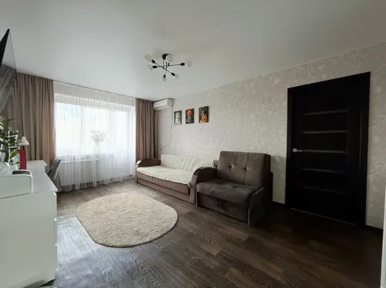 Продается отличная 1-комнатная квартира в г. Макеевка! Червоногвардейский р-н, Малиновского! Макеевка