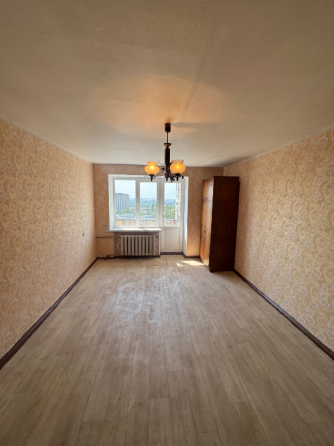 Продам крупногабаритную 3-х комнатную квартиру Макеевка