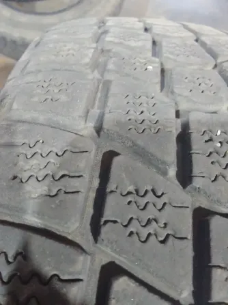 Продам шины 195,65,15 Донецк