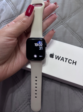 Продам Apple Watch SE 2 Макеевка