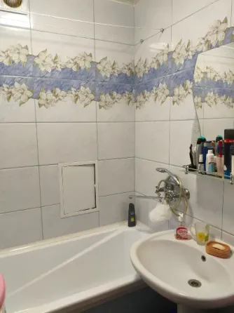 Продается 2 х комнатная в центре Донецка , ул Челюскинцев Донецк