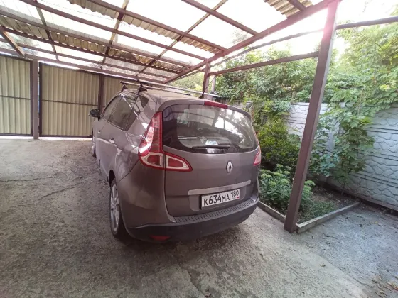 Продам минивэн Renault Scenic 3 2010 года Донецк