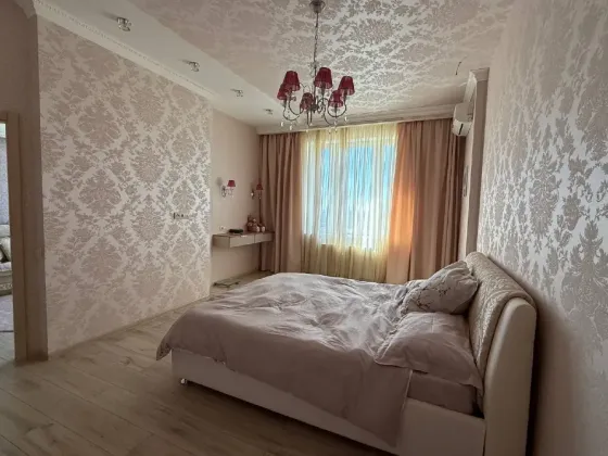 Продам 4-х комн. квартиру в новострое Донецк