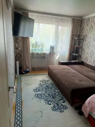 Продается 2 ком м-н азотный куйбышевский район Донецк