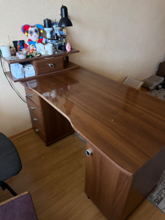 Продам письменный стол Донецк