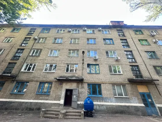 Продается комната в общежитии в Пролетарском районе. Донецк