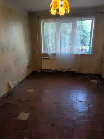 Продам 2-х к квартиру под ремонт, Гвардейка, центр, ул. Бестужева. Макеевка
