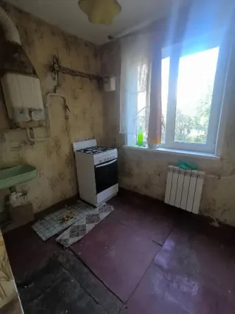 Продам 2-х к квартиру под ремонт, Гвардейка, центр, ул. Бестужева. Макеевка