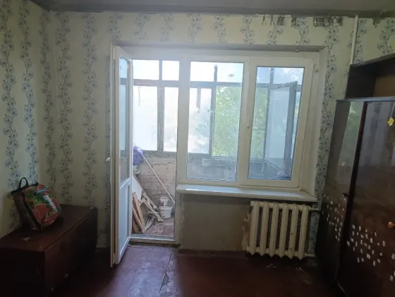 Сдам Квартиру 1 комнатную м-н Зелый 4 этаж Макеевка